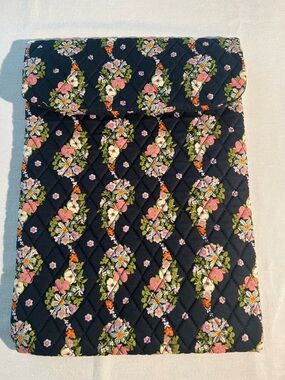 Vera Bradley Large Tech Sleeve in Paisley Rain NWOT